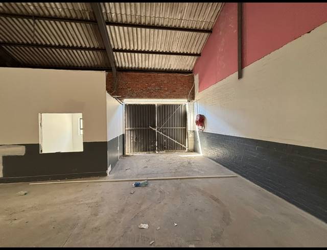 428M² WAREHOUSE TO LET IN EPPING INDUSTRIAL